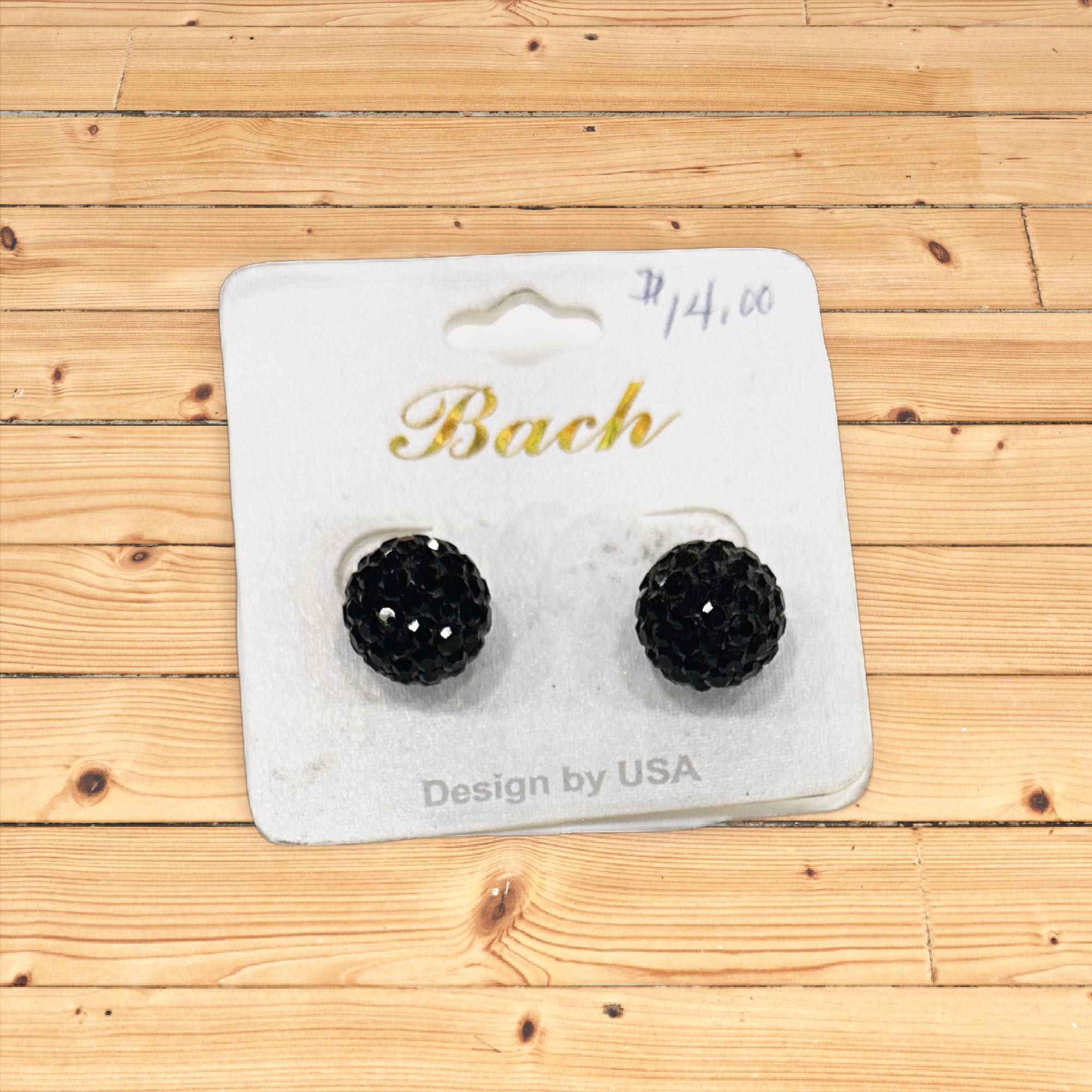 Black round earrings