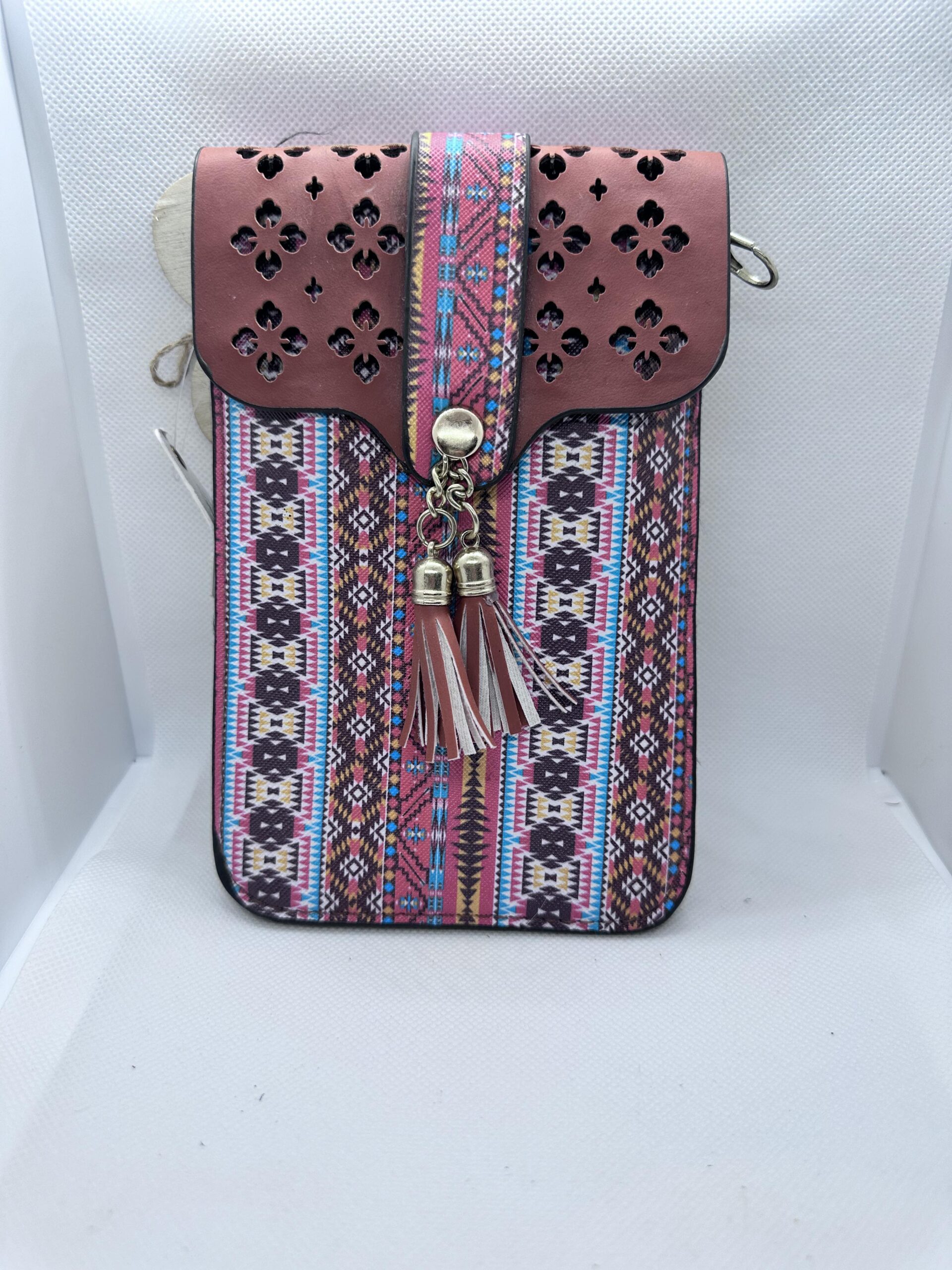 beautiful pink cellphone purse