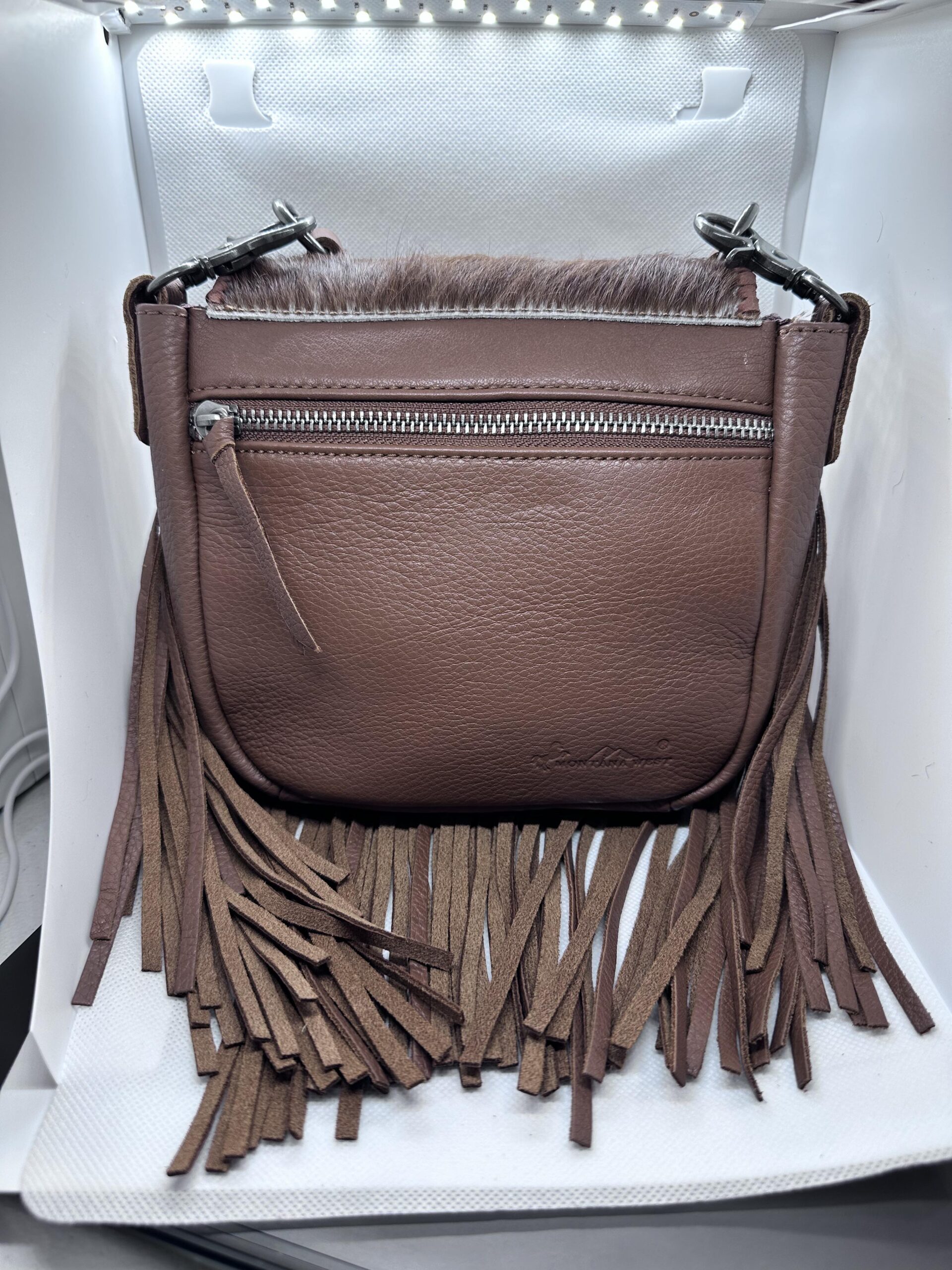 Womens brown all leather purse X Pictures need reversed