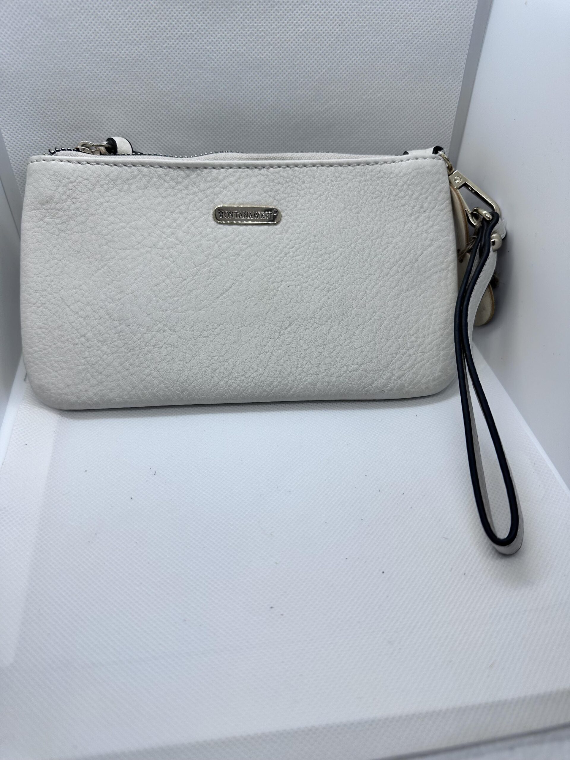 Montana West White Leather Wristlet