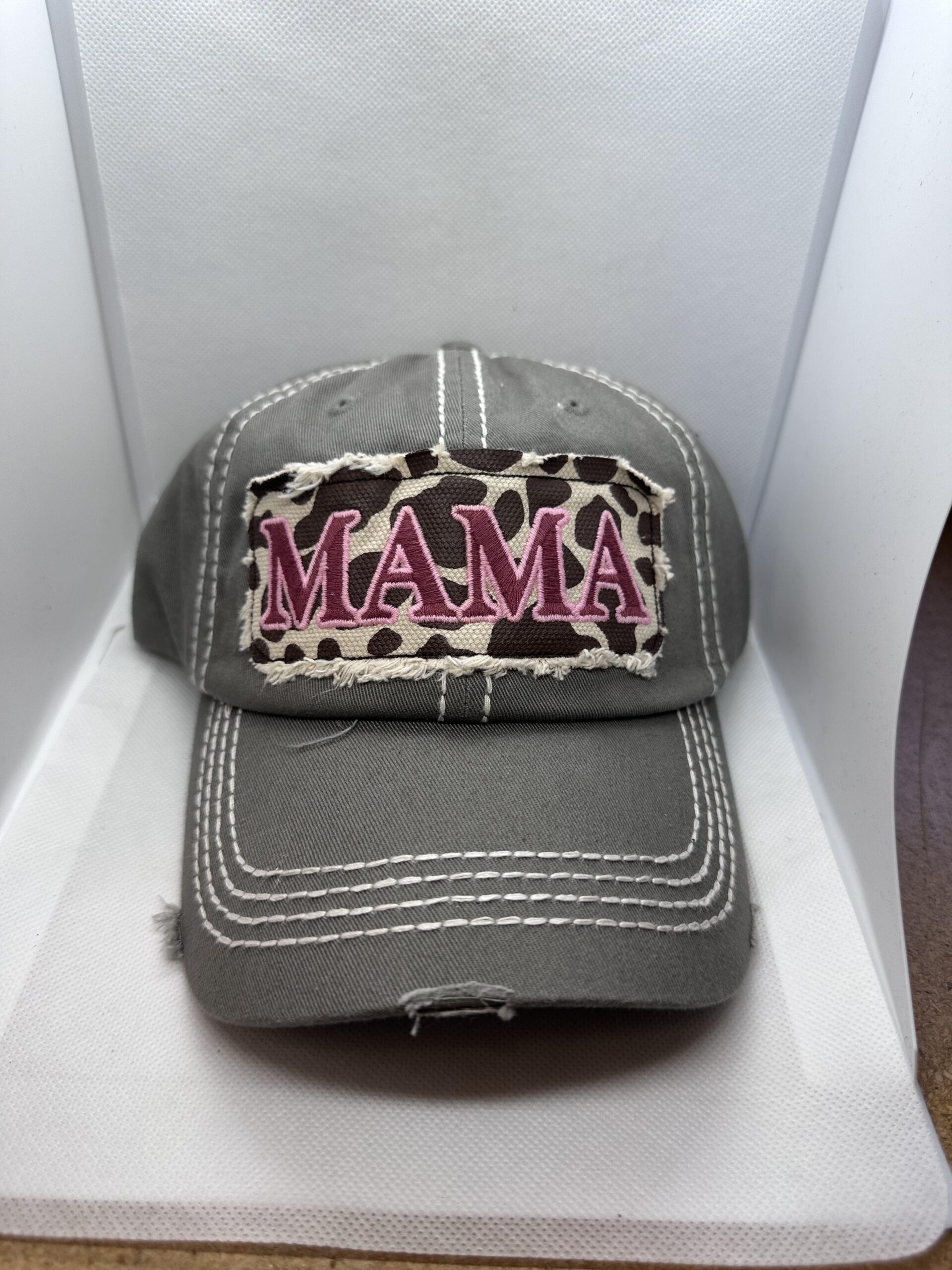 mama hat